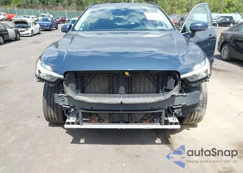 2022 Volvo Xc60 B5 Momentum z USA, uszkodzony, nr VIN YV4L12RK0N1982136